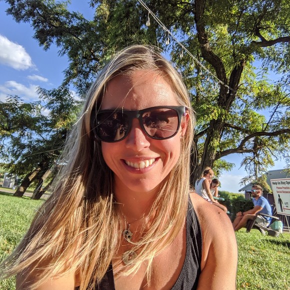 Meet your Posher, Whitney - Picture 1 of 1